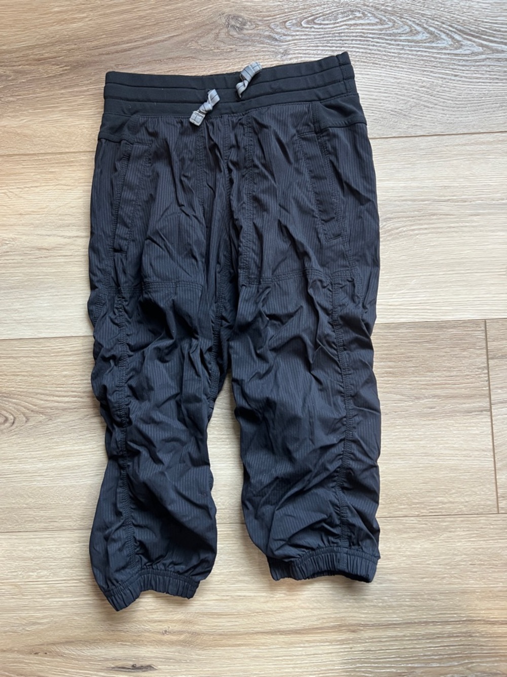 Lululemon Ivivva Black Capris Live to Move pants  girls size 12
